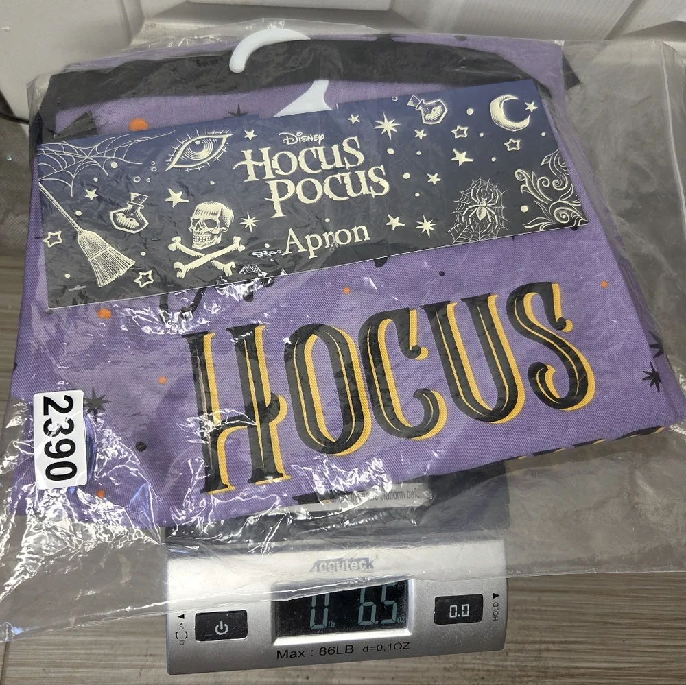 Disney Hocus Pocus Purple Halloween Witch Kitchen Apron